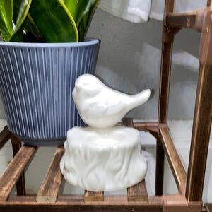 Bird tea light holder